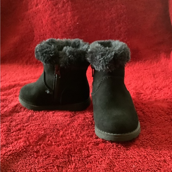 Cat & Jack faux fur lined baby/toddler boots - Picture 4 of 6